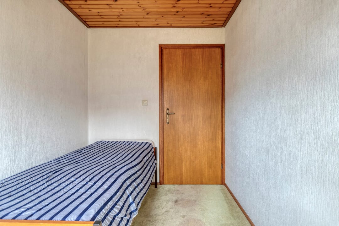 Charming Detached Home from 1905 with Renovation Potential in Quiet Brakel — 32