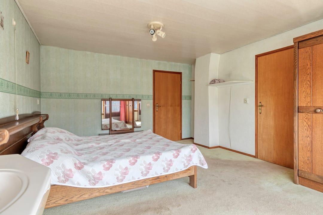 Charming Detached Home from 1905 with Renovation Potential in Quiet Brakel — 28