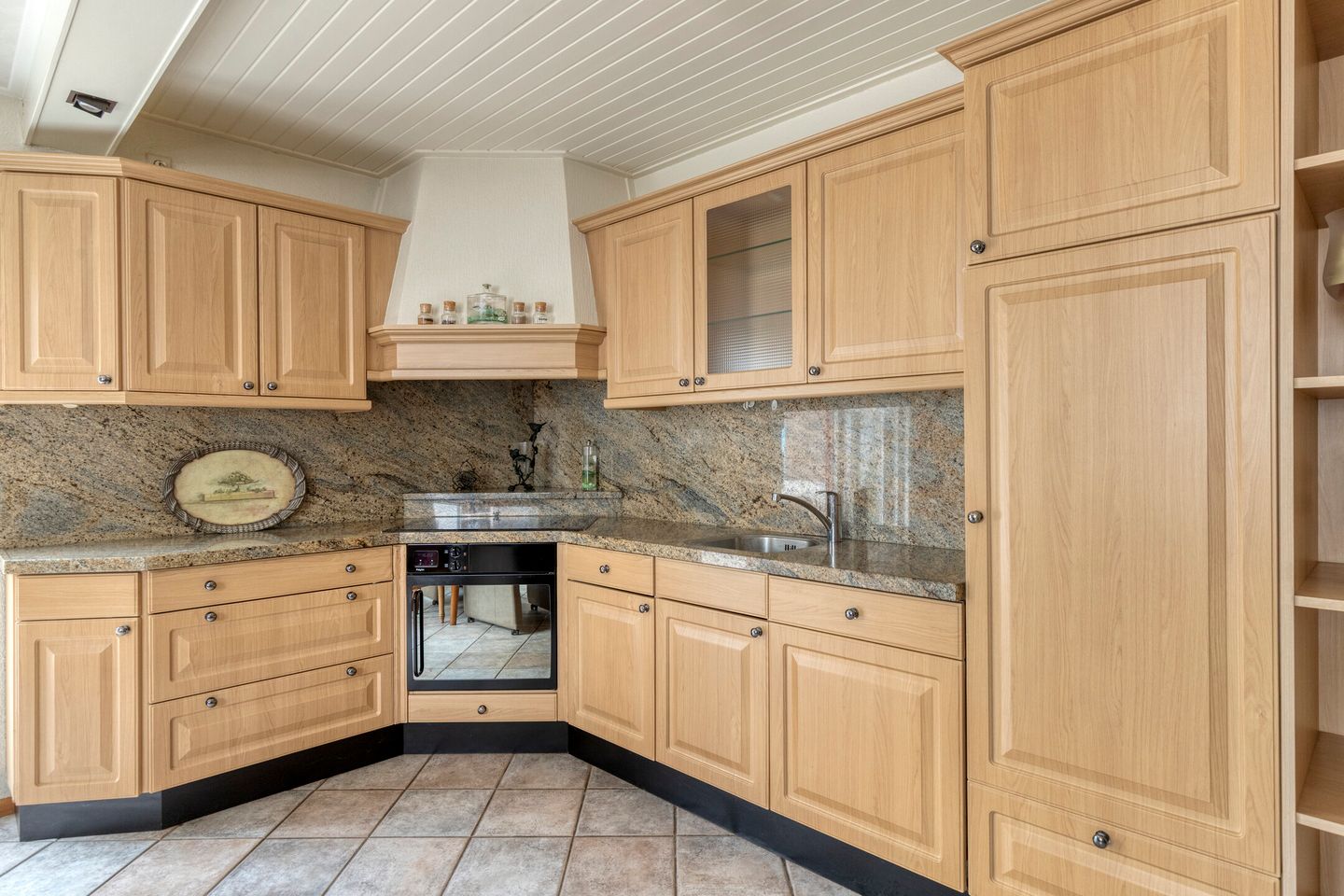 Charming Detached Home from 1905 with Renovation Potential in Quiet Brakel — 20