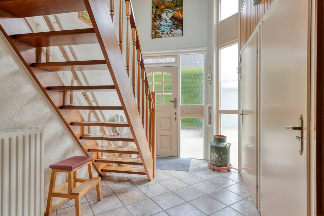 Charming Detached Home from 1905 with Renovation Potential in Quiet Brakel — 8