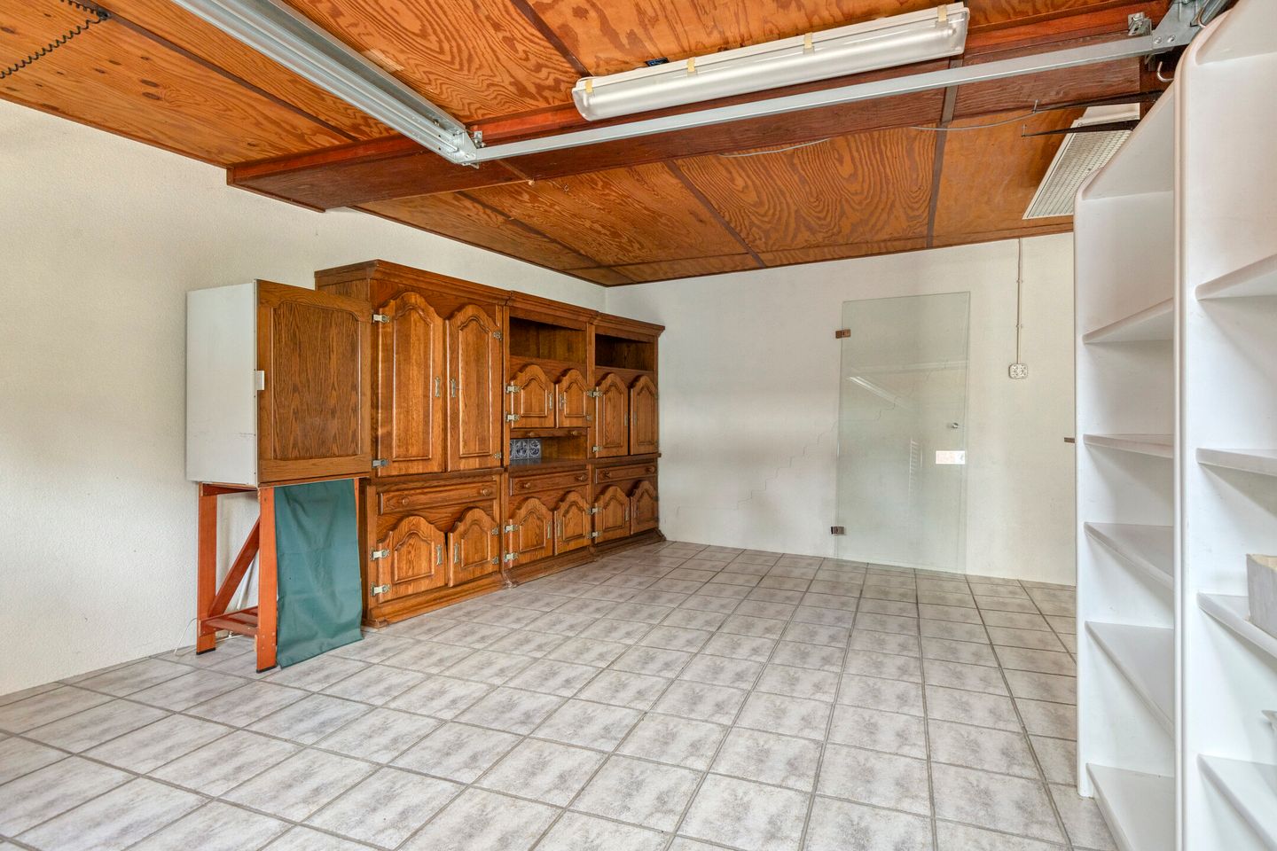 Charming Detached Home from 1905 with Renovation Potential in Quiet Brakel — 34