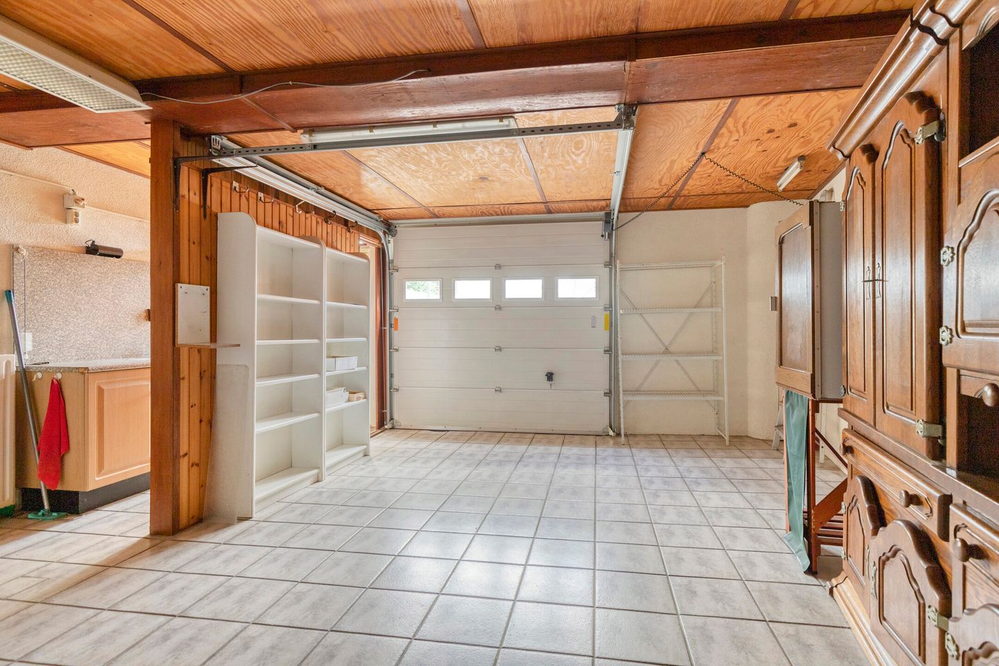 Charming Detached Home from 1905 with Renovation Potential in Quiet Brakel — 35