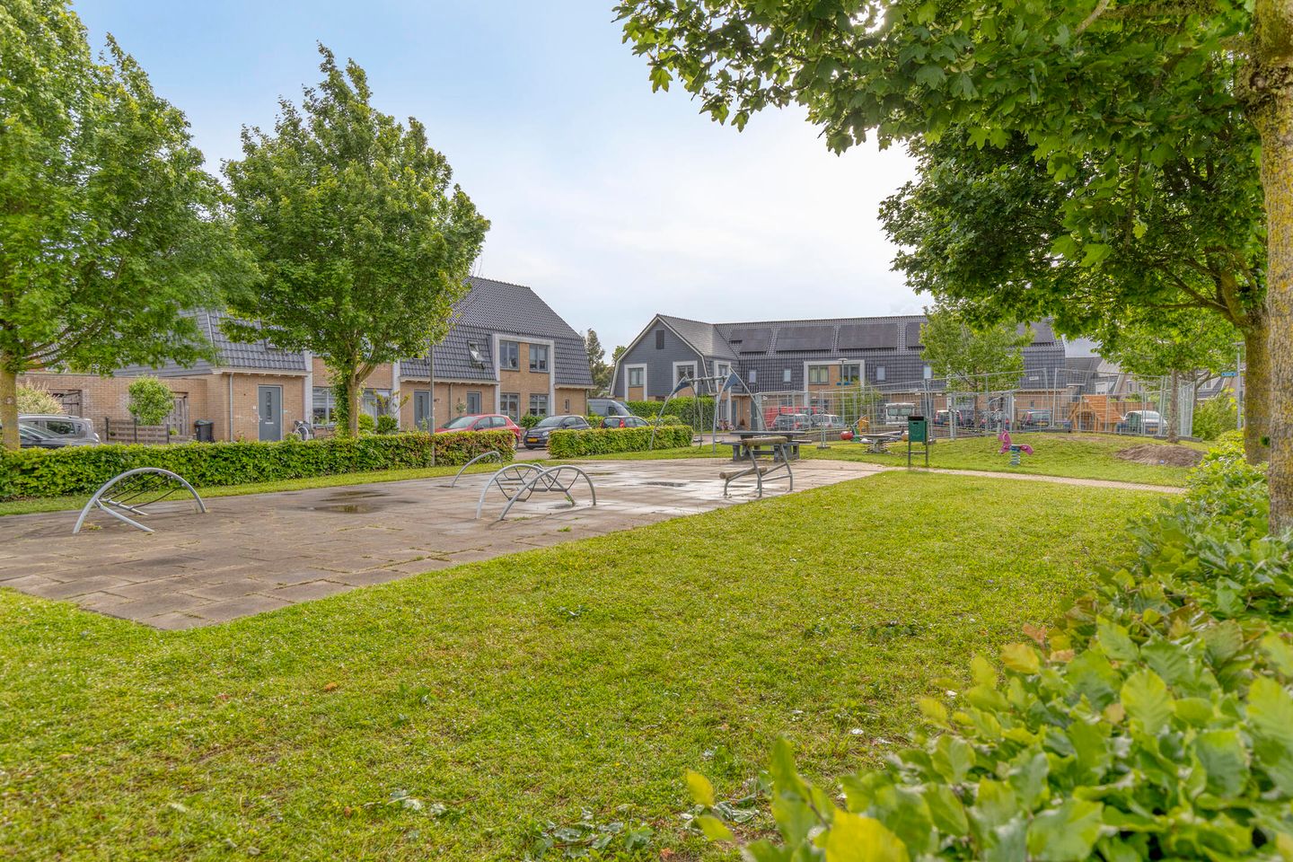 Charming Detached Home from 1905 with Renovation Potential in Quiet Brakel — 44