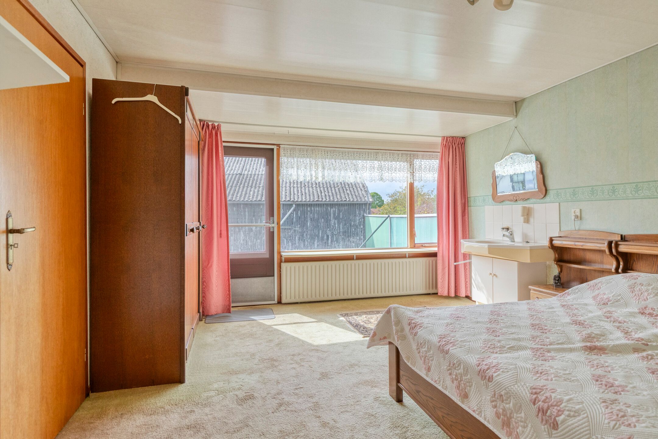 Charming Detached Home from 1905 with Renovation Potential in Quiet Brakel — 27