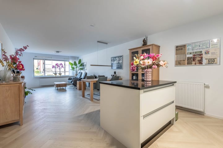 Appartement te koop: Kamerlingh Onnesstraat 42, Amstelveen