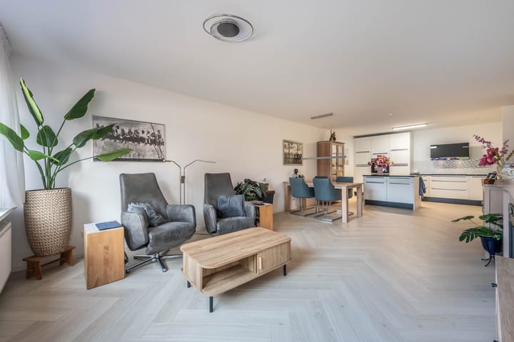 Appartement te koop: Kamerlingh Onnesstraat 42, Amstelveen