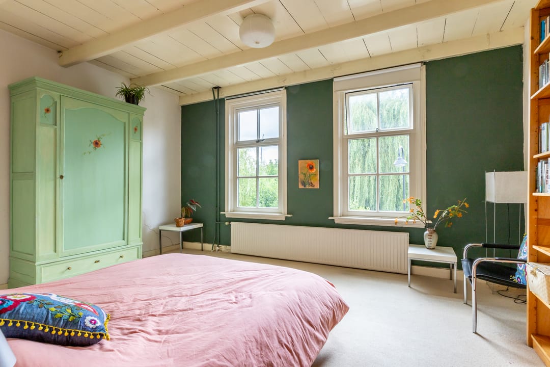 Characteristic Canal Townhouse in Historic Schoonhoven Center — 26