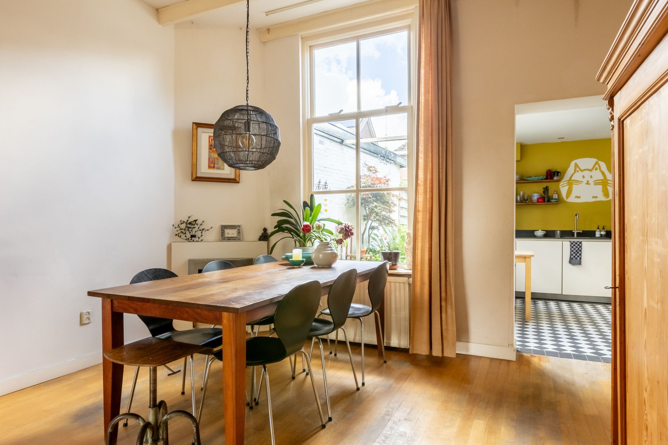 Characteristic Canal Townhouse in Historic Schoonhoven Center — 12