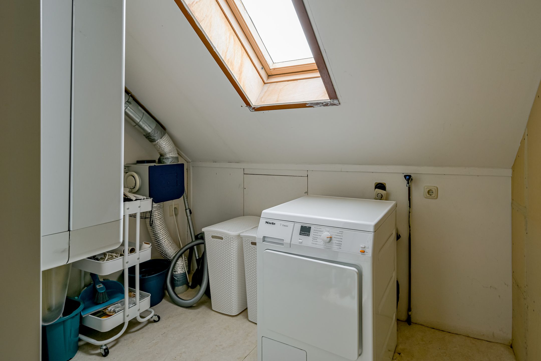 Spacious Five-Bedroom Terraced Home with Sunny Southeast-Facing Garden in Family-Friendly Neighborhood — 27