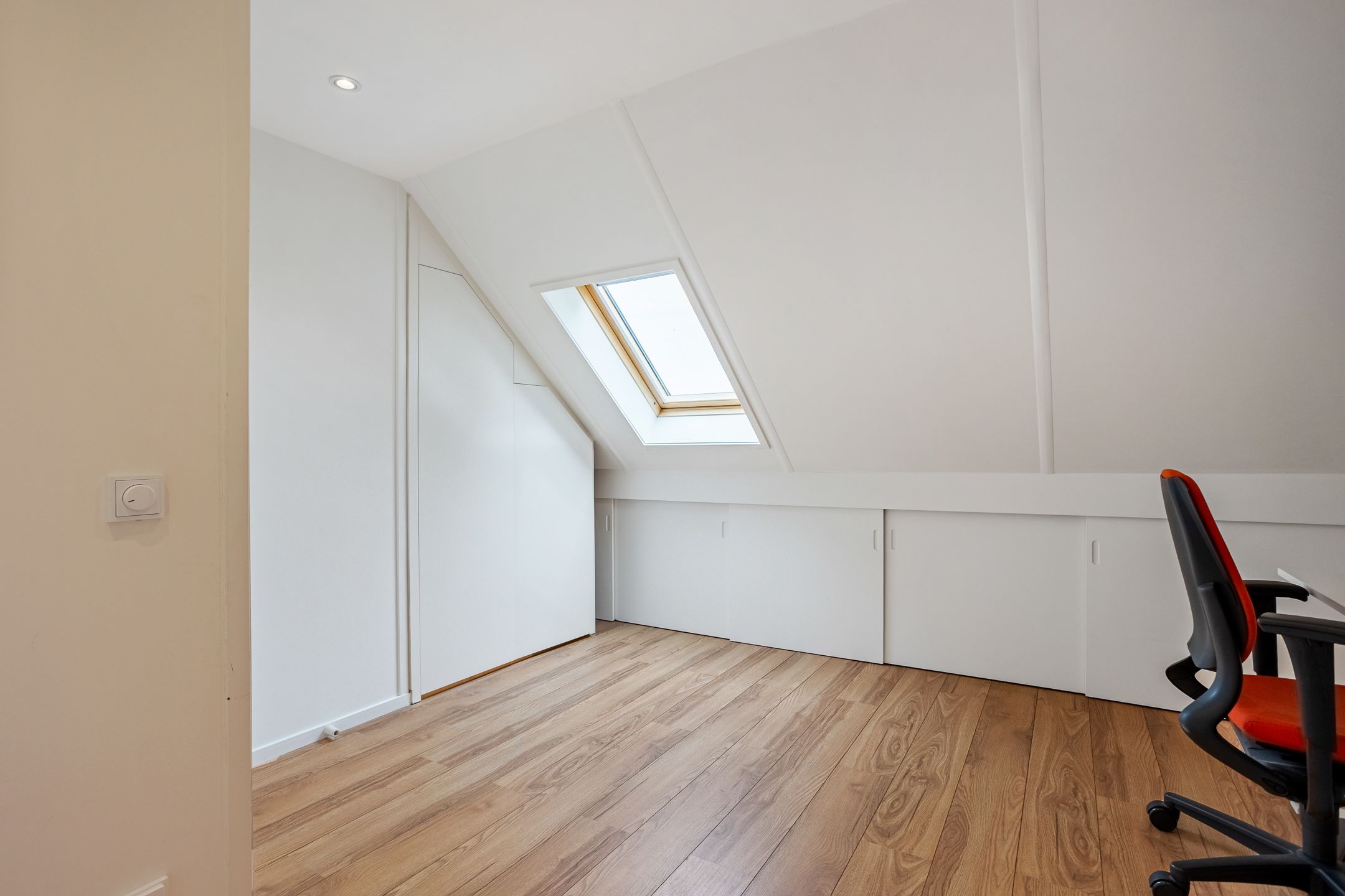 Modern Energy-Efficient Family Home in Central Bussum — 30