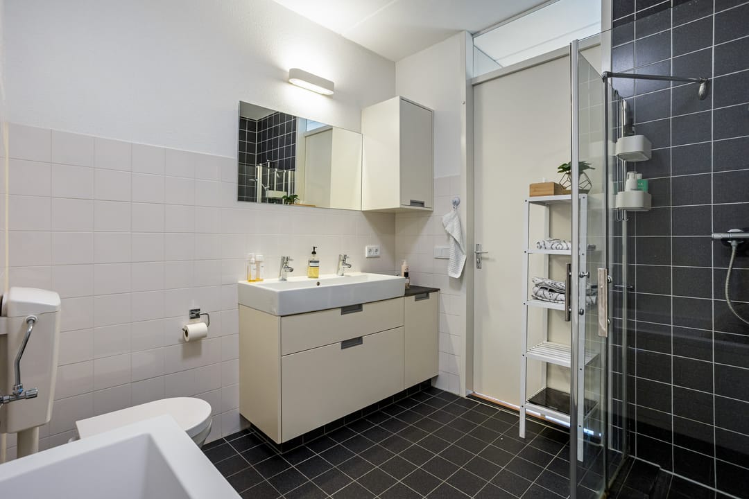 Modern Energy-Efficient Family Home in Central Bussum — 23