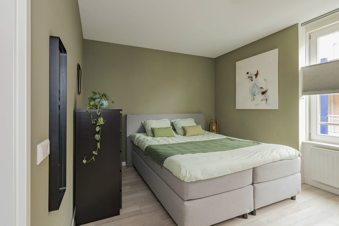 Modern Three Room Apartment with Balcony and Private Parking in Central Lisse — 26