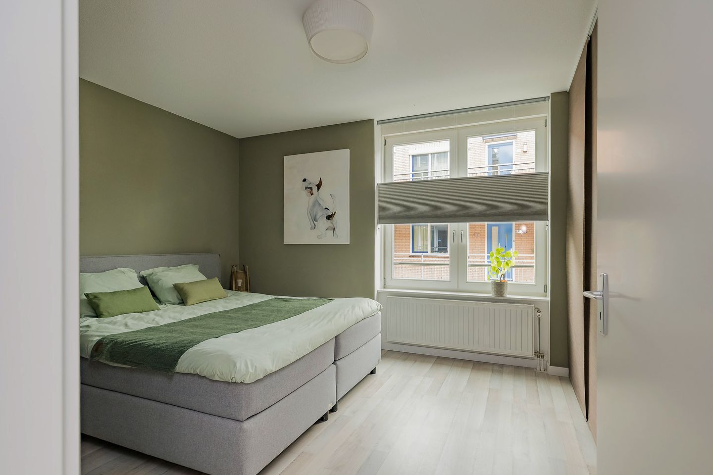 Modern Three Room Apartment with Balcony and Private Parking in Central Lisse — 25