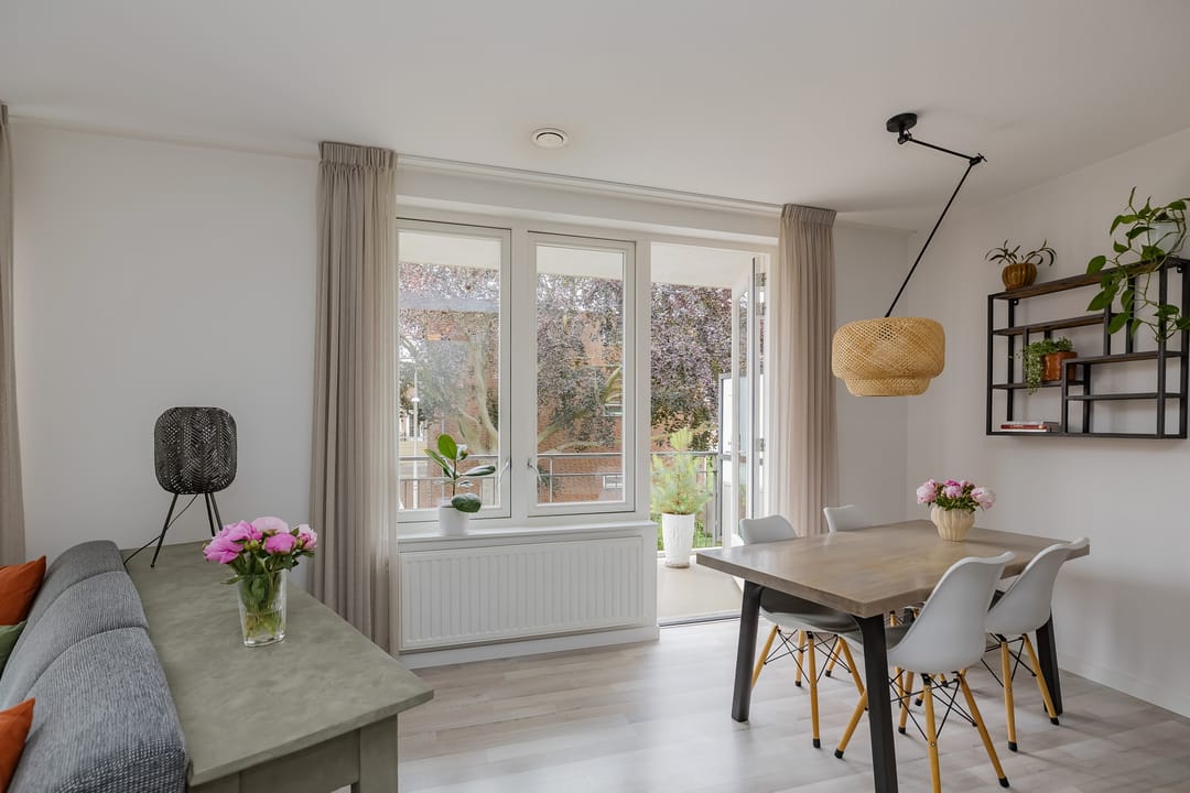 Modern Three Room Apartment with Balcony and Private Parking in Central Lisse — 23