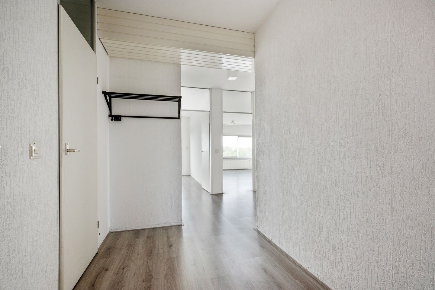 Bright 3 Room Top Floor Apartment with West Facing Balcony — 10