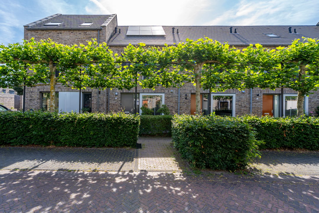 Photo 2 of Zaamslagstraat 2
