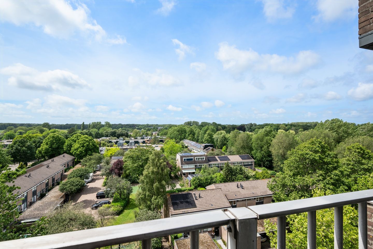 Bright 3 Room Top Floor Apartment with West Facing Balcony — 20