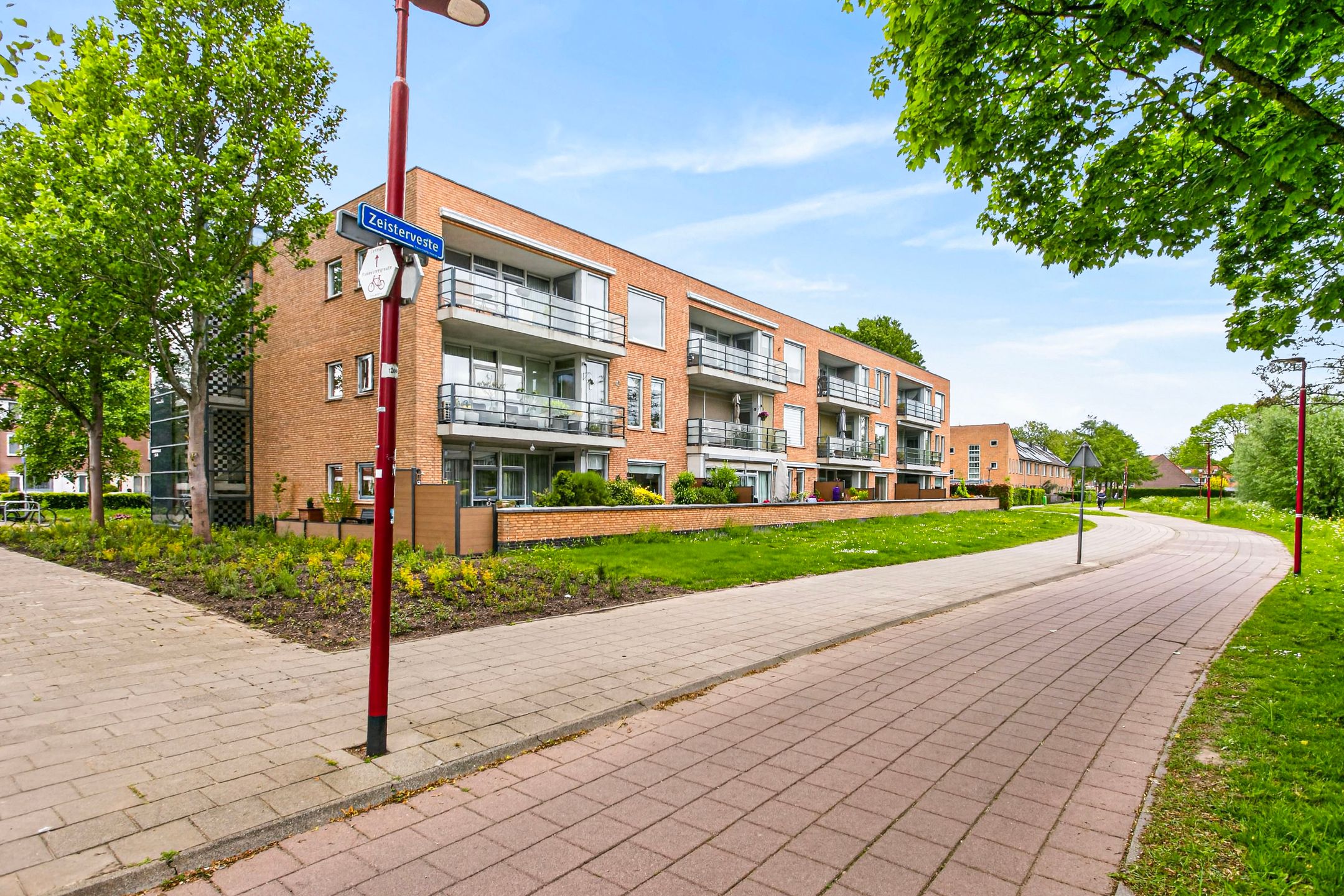 Spacious Apartment with Water View and Three Bedrooms in Fokkesteeg — 30