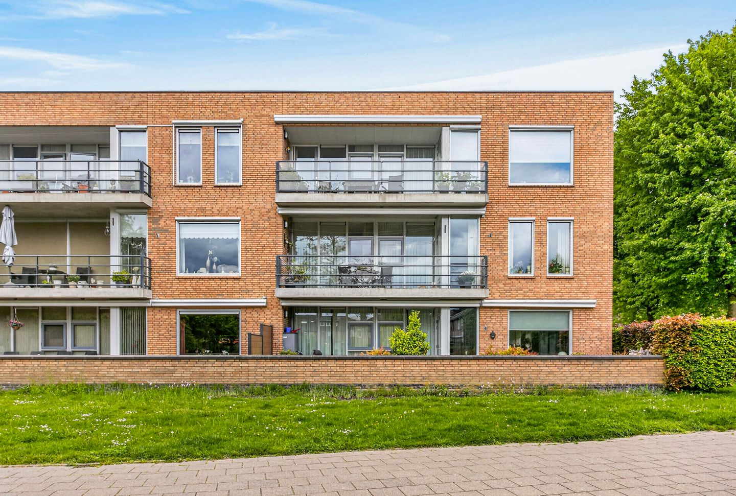 Spacious Apartment with Water View and Three Bedrooms in Fokkesteeg — 29