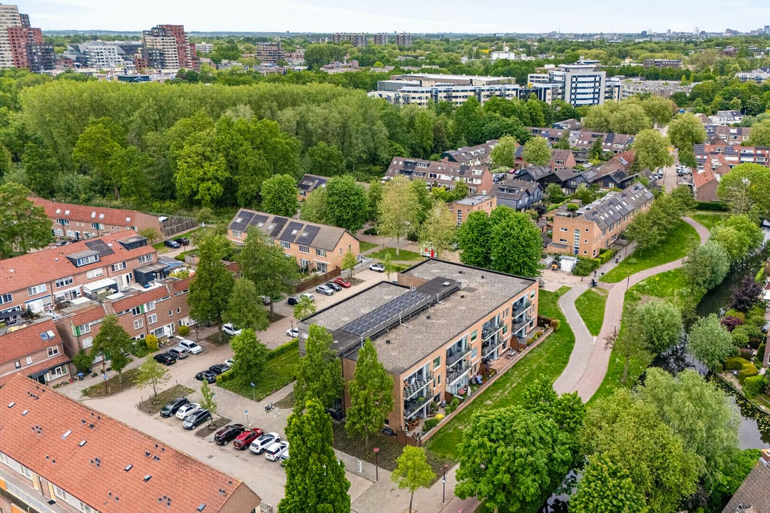 Spacious Apartment with Water View and Three Bedrooms in Fokkesteeg — 38