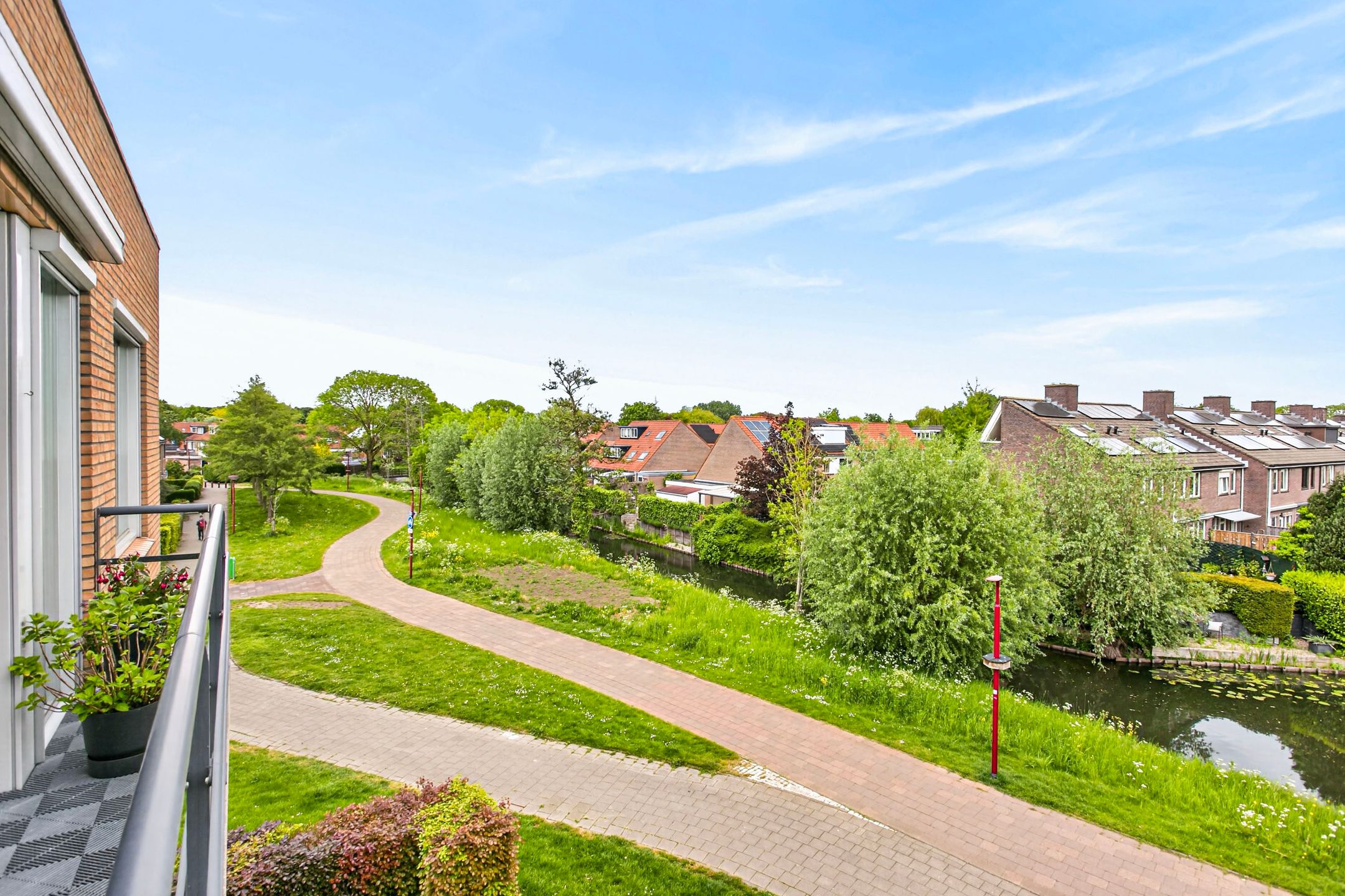 Spacious Apartment with Water View and Three Bedrooms in Fokkesteeg — 9