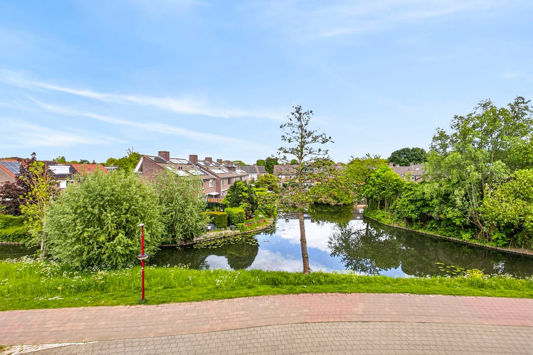 Spacious Apartment with Water View and Three Bedrooms in Fokkesteeg — 8