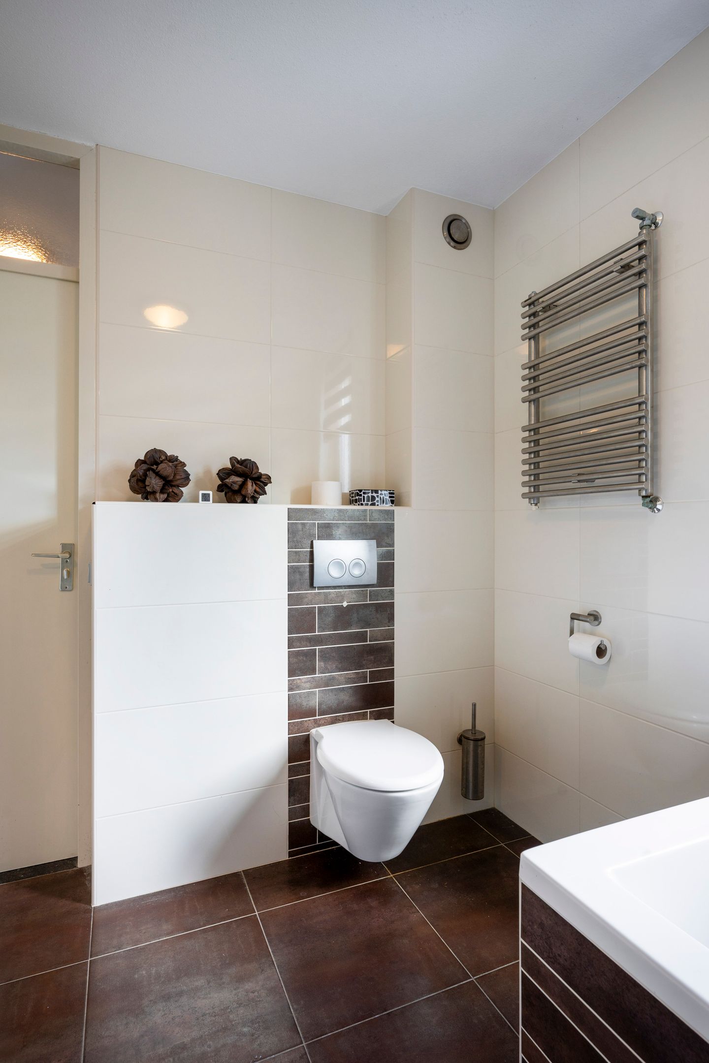 Spacious Semi-Detached Family Home with Extension in Berg aan de Maas — 29