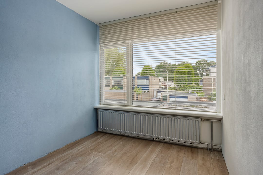 Spacious 3 Bedroom Terraced Home in Green Quiet Neighborhood — 16