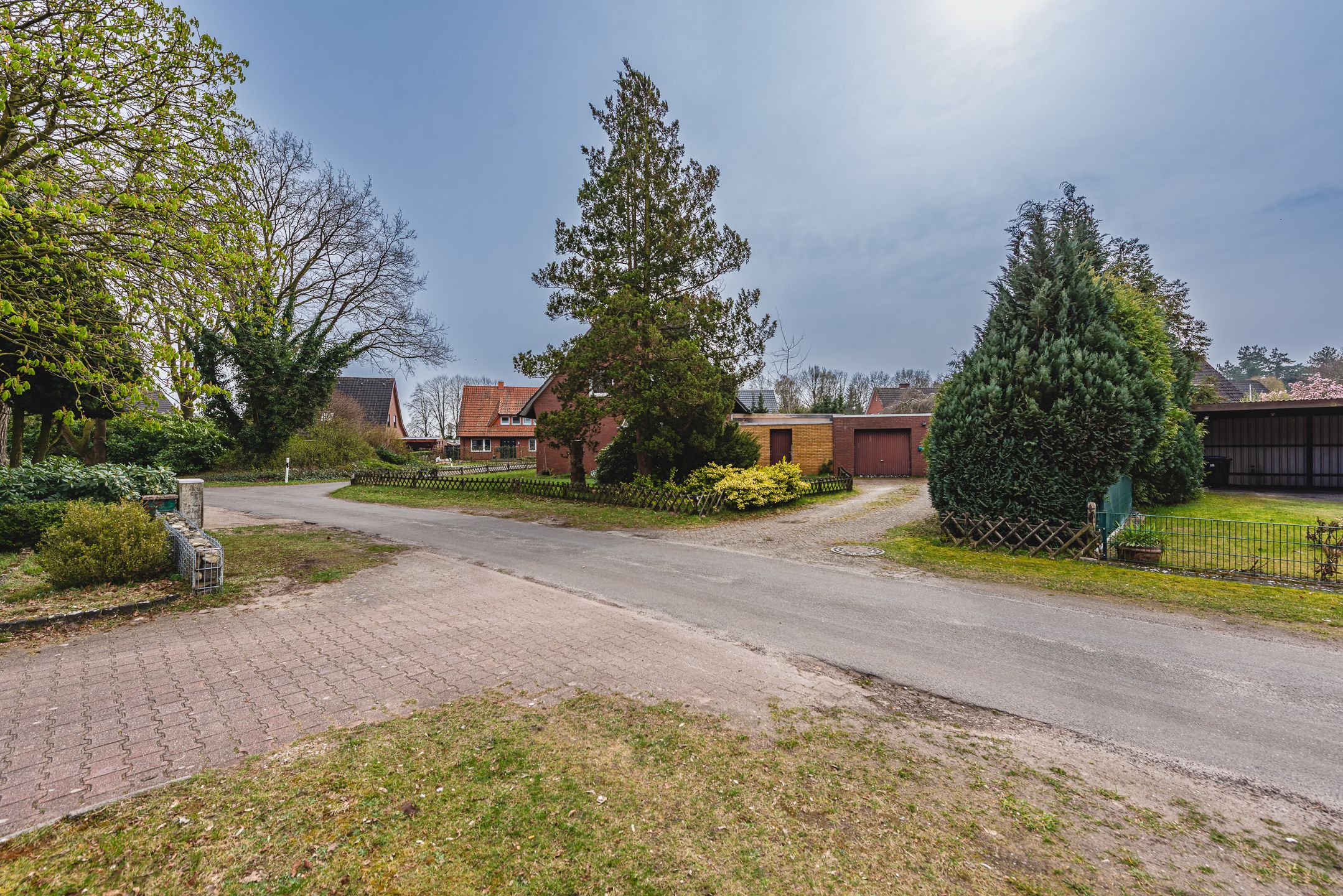 Spacious Detached Home with Double Living Potential in Quiet Geeste — 33