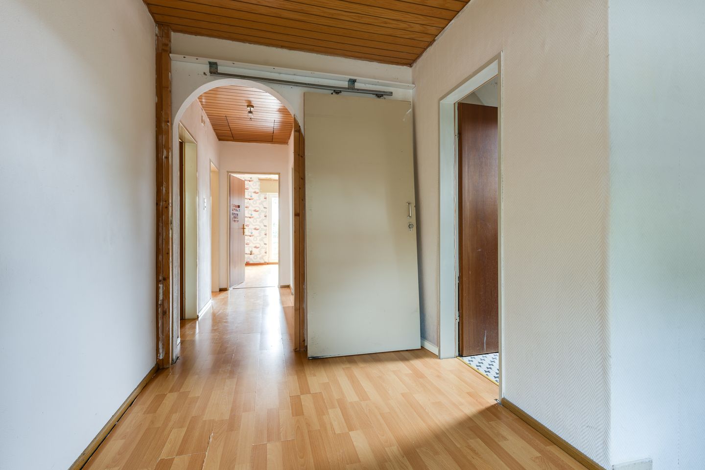 Spacious Detached Home with Double Living Potential in Quiet Geeste — 14