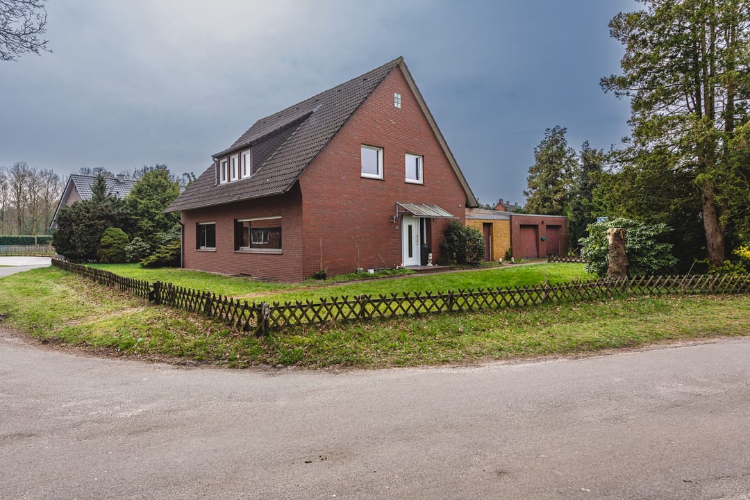 Geräumiges freistehendes Einfamilienhaus mit Doppelnutzungspotenzial im ruhigen Geeste