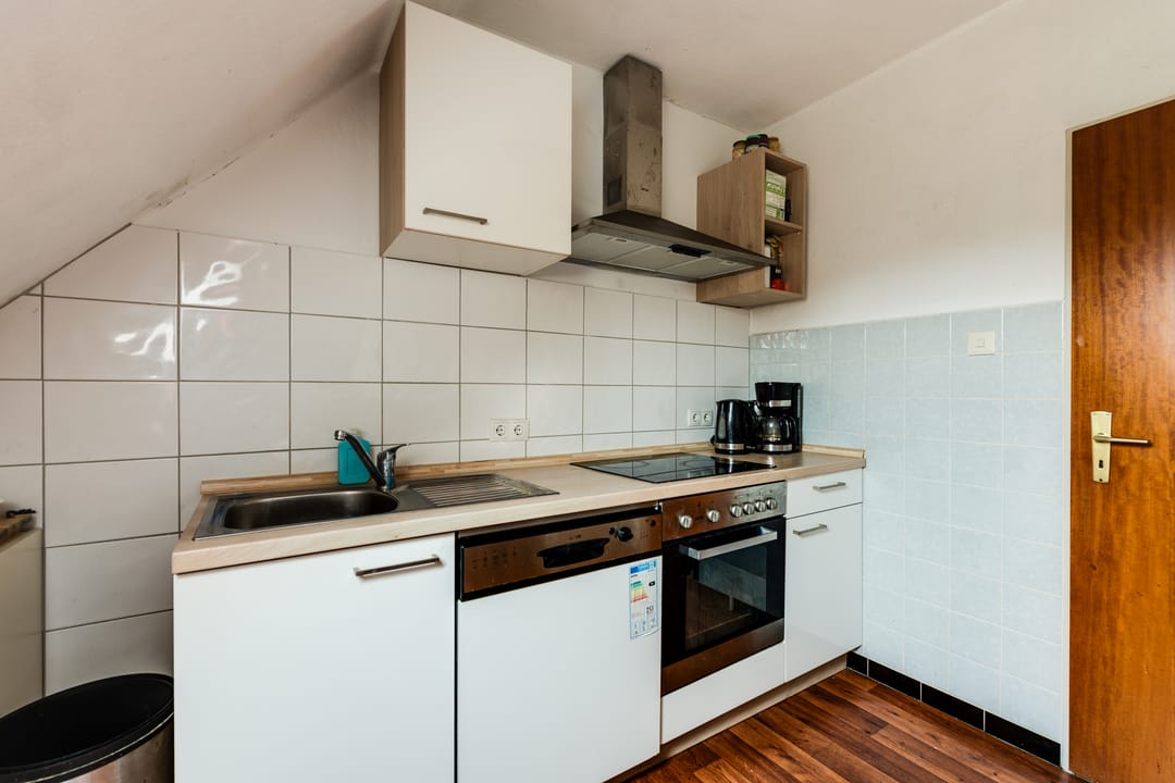 Spacious Detached Home with Double Living Potential in Quiet Geeste — 23