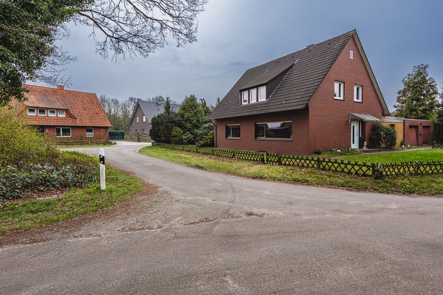 Spacious Detached Home with Double Living Potential in Quiet Geeste — 34