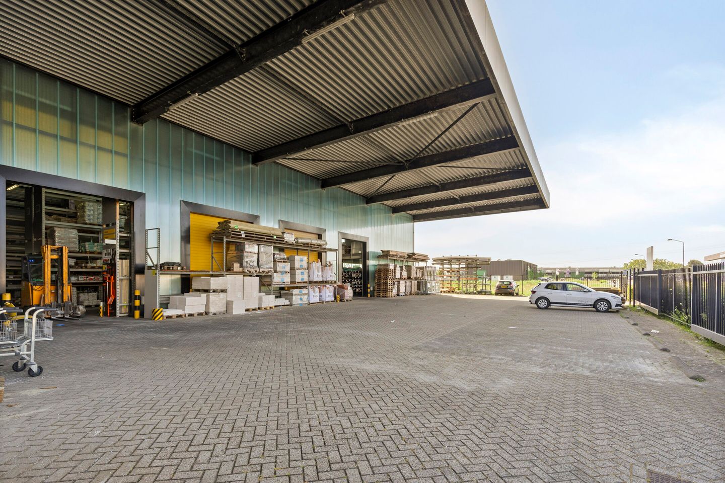 Bekijk foto 5 van Blauwhekken 7