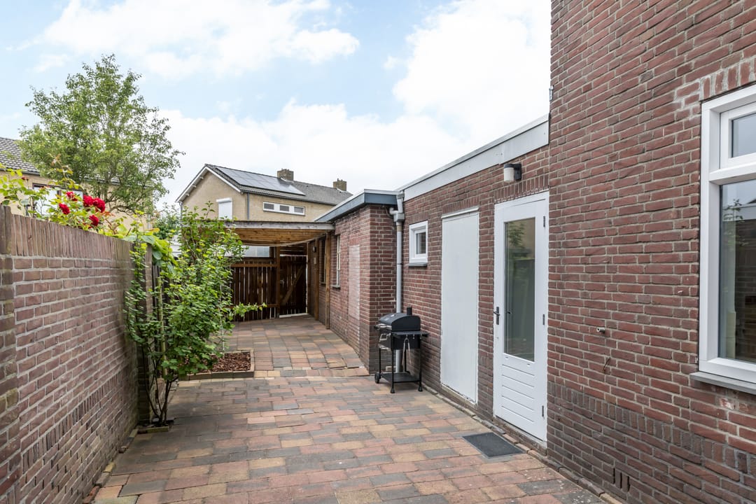 Photo 2 of Provincialeweg Zuid 9