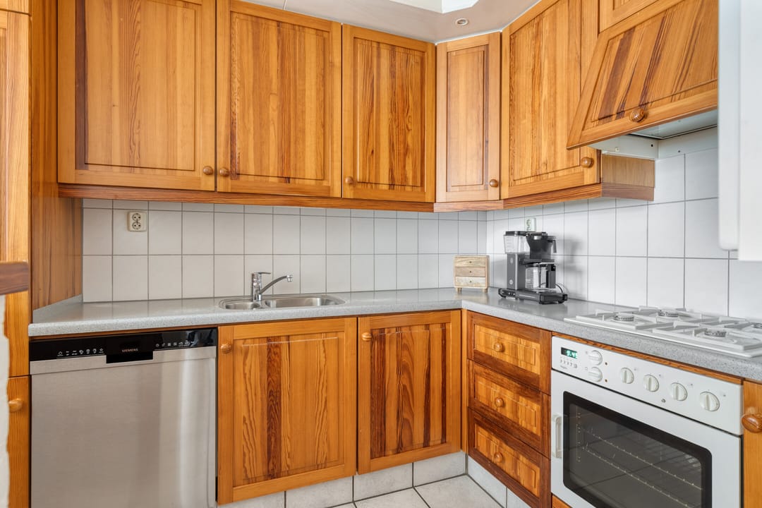 Spacious Family Home with Garden and Free-Standing Garage in Quiet Uden Neighborhood — 13