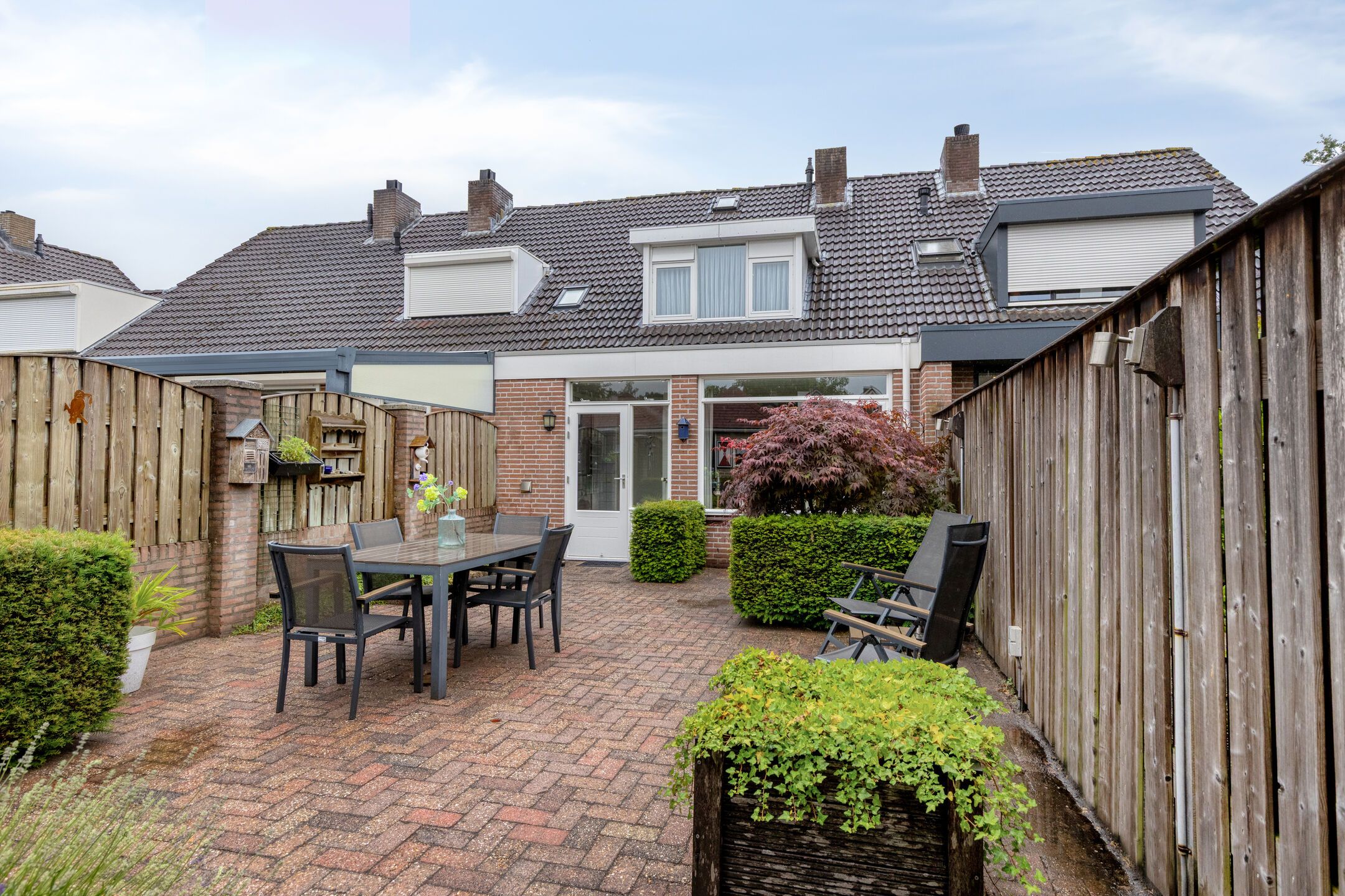 Spacious Family Home with Garden and Free-Standing Garage in Quiet Uden Neighborhood — 30