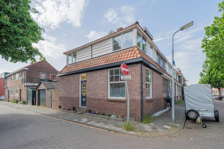 Photo 2 of Pieter Latensteinstraat 74