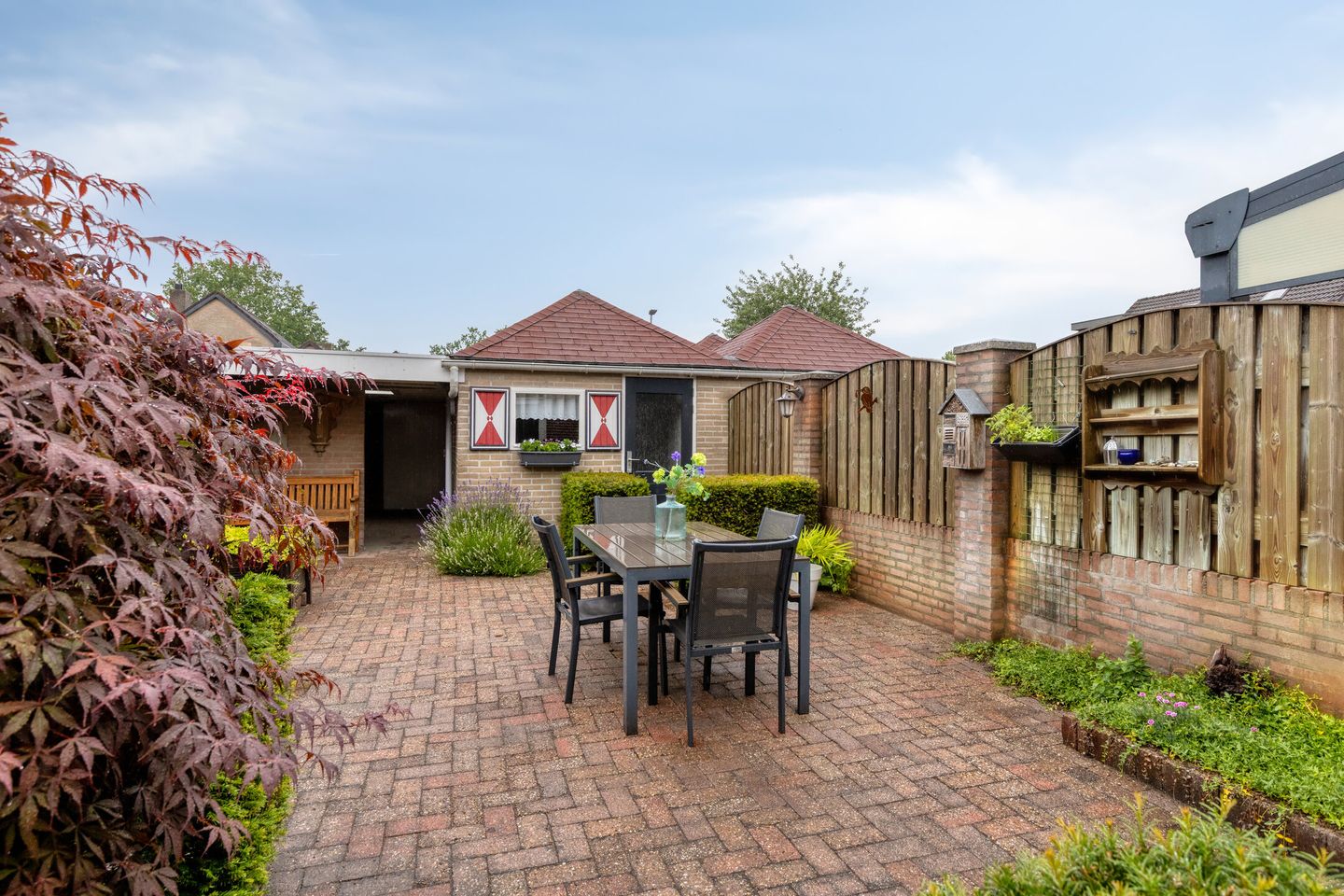 Spacious Family Home with Garden and Free-Standing Garage in Quiet Uden Neighborhood — 29