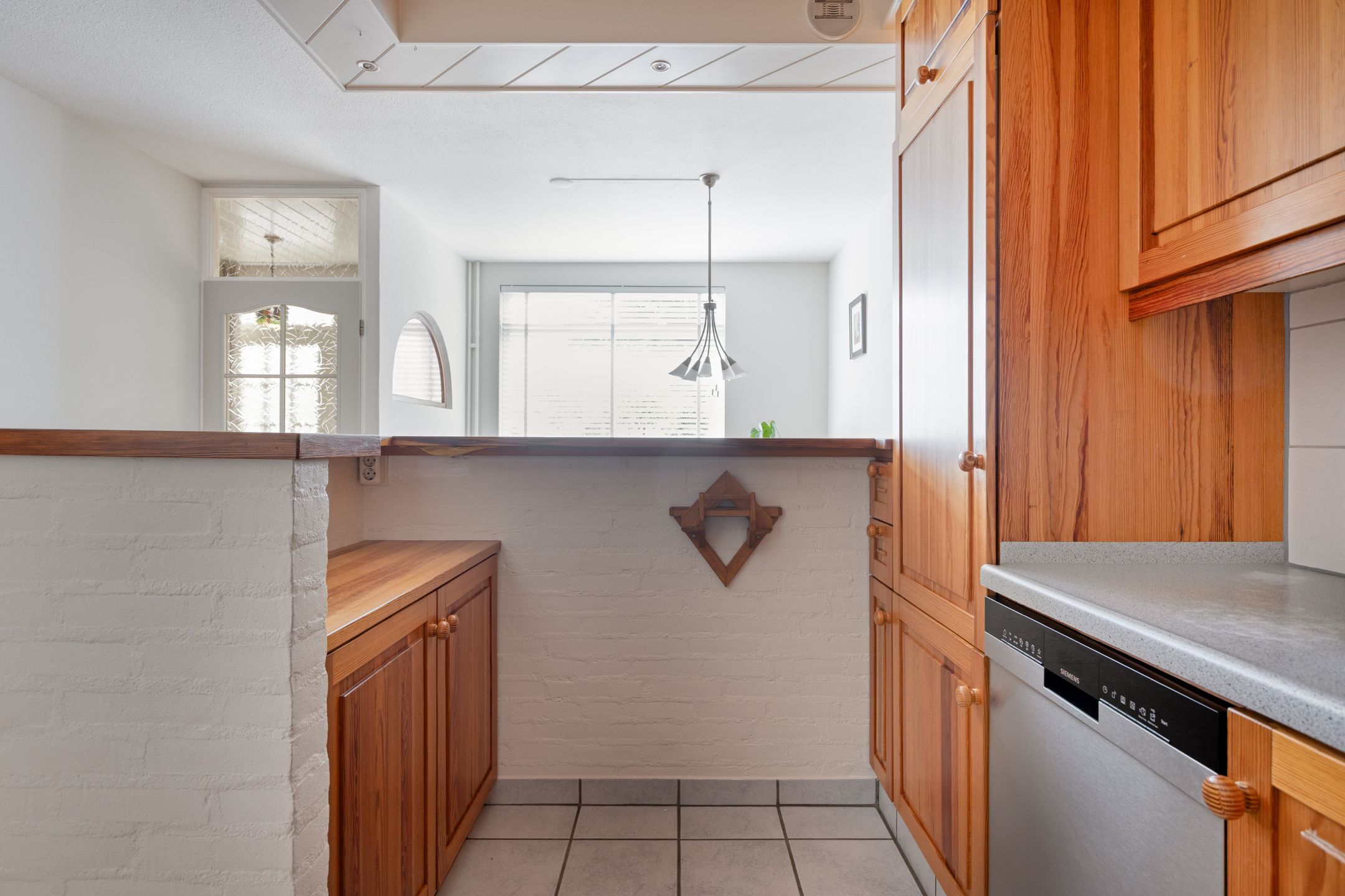 Spacious Family Home with Garden and Free-Standing Garage in Quiet Uden Neighborhood — 12