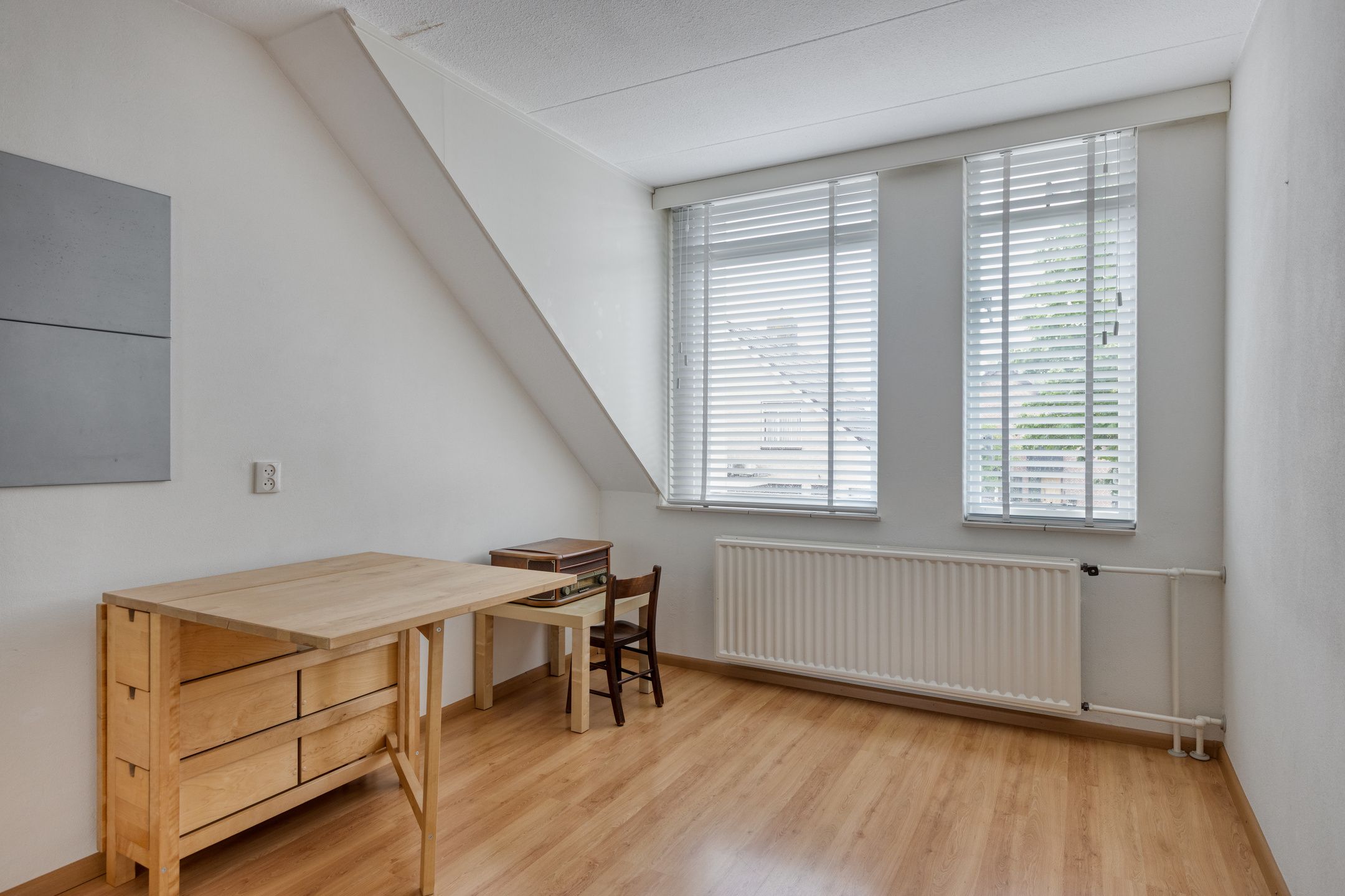 Spacious Family Home with Garden and Free-Standing Garage in Quiet Uden Neighborhood — 24
