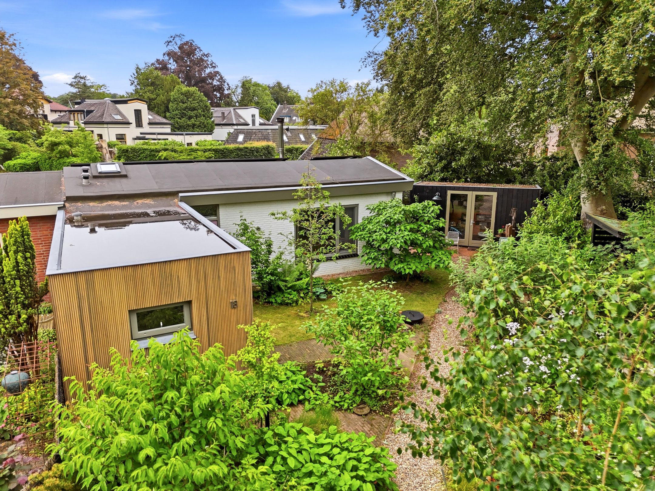 Fully Renovated Bungalow with South-Facing Garden and Basement in Quiet Eefde — 60