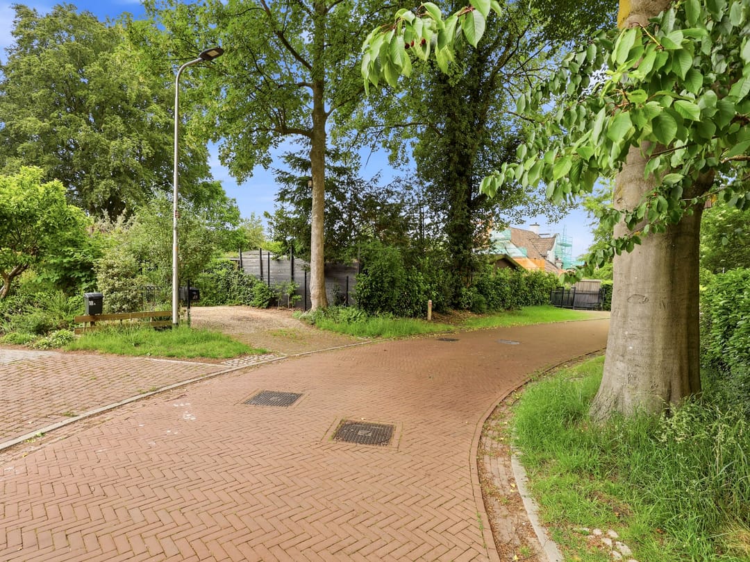 Fully Renovated Bungalow with South-Facing Garden and Basement in Quiet Eefde — 68