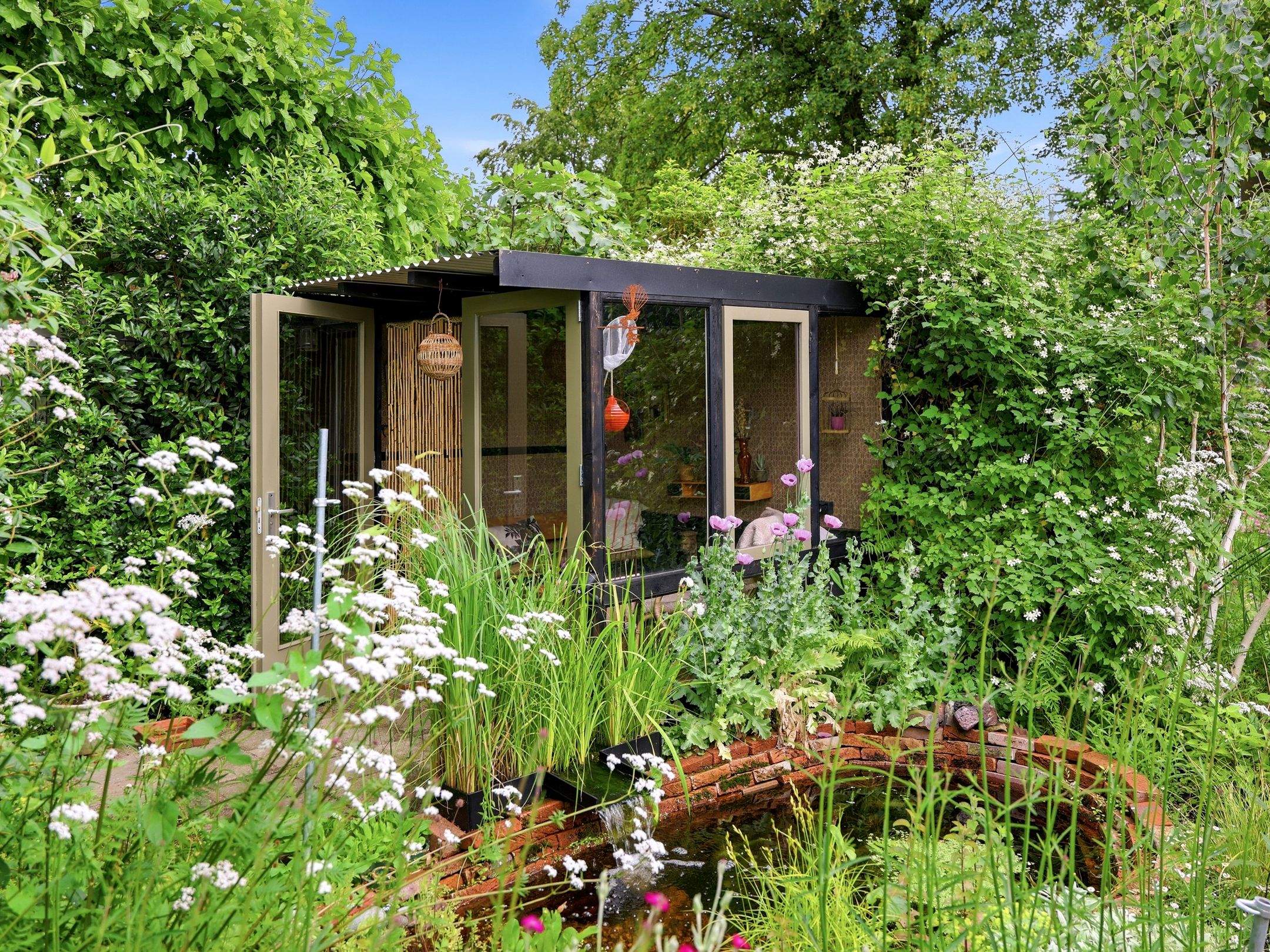 Fully Renovated Bungalow with South-Facing Garden and Basement in Quiet Eefde — 45