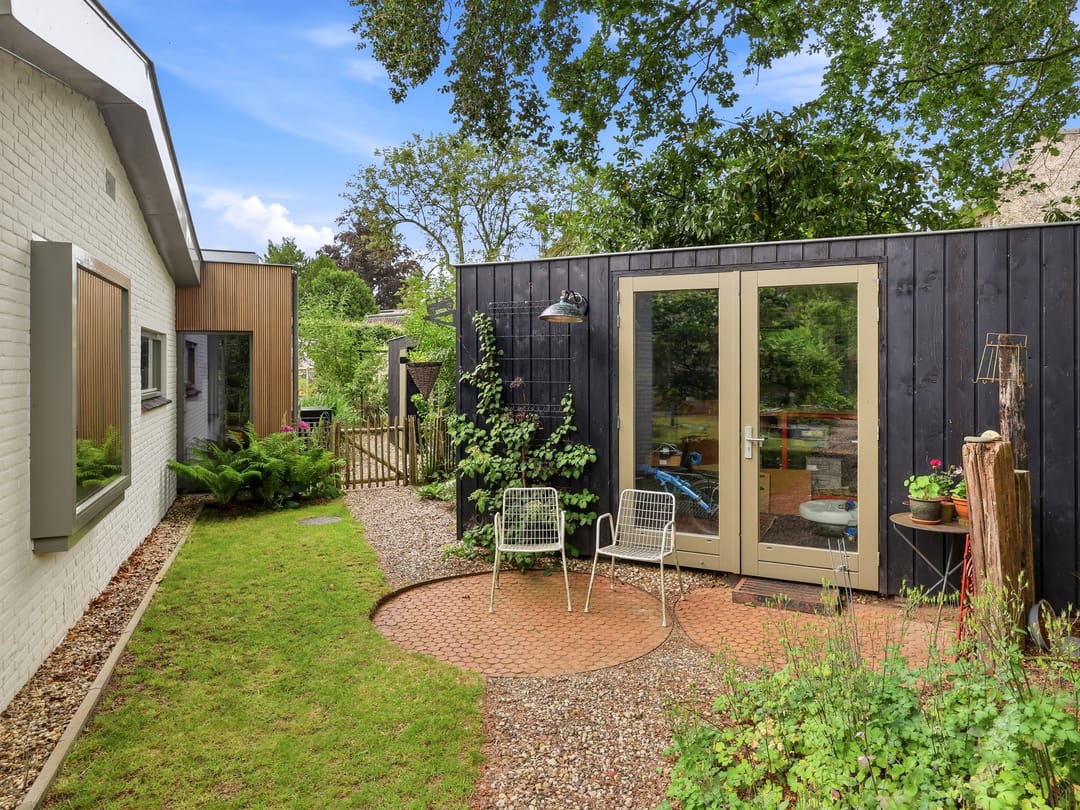 Fully Renovated Bungalow with South-Facing Garden and Basement in Quiet Eefde — 41