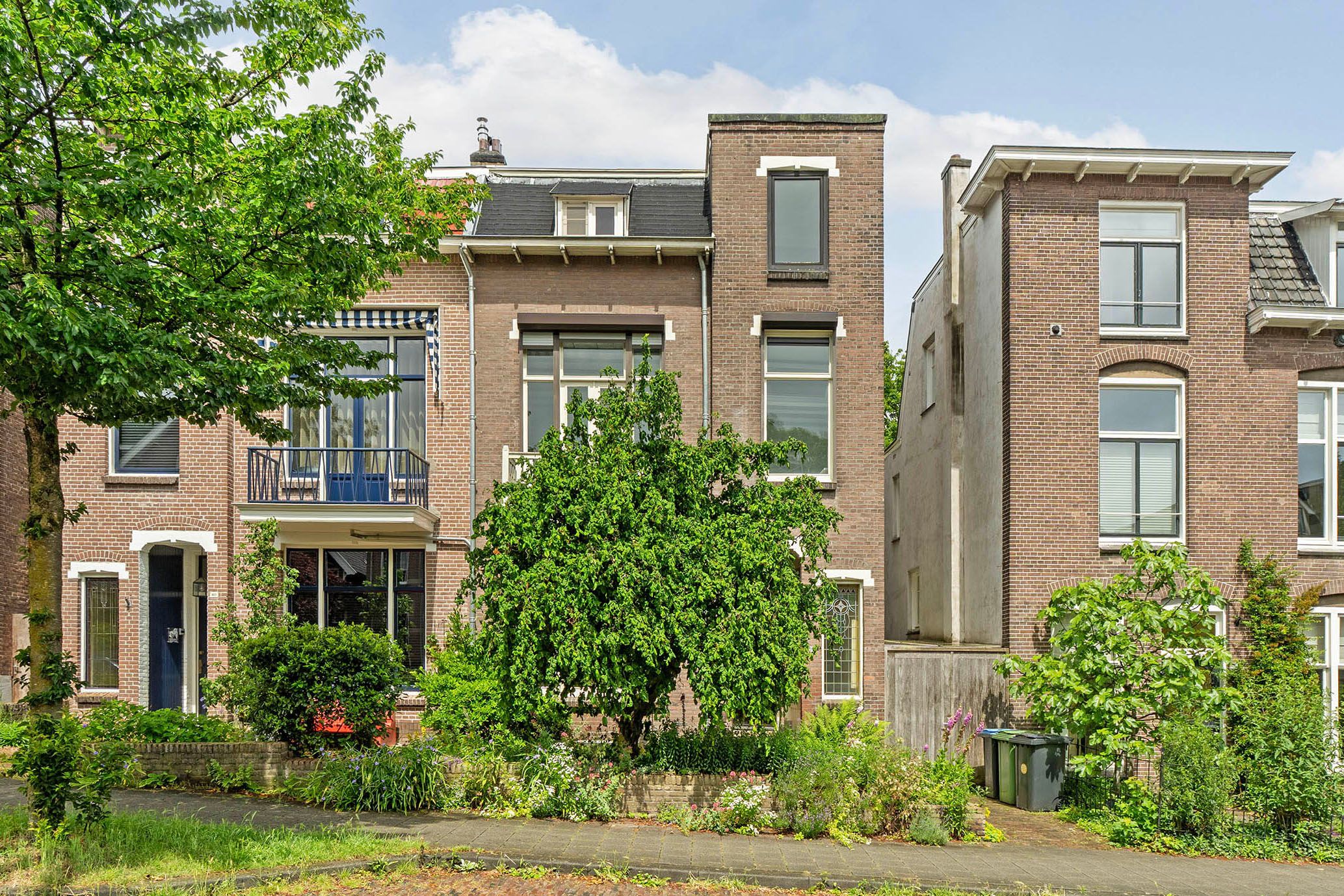 Burgemeester Weertsstraat 38 
