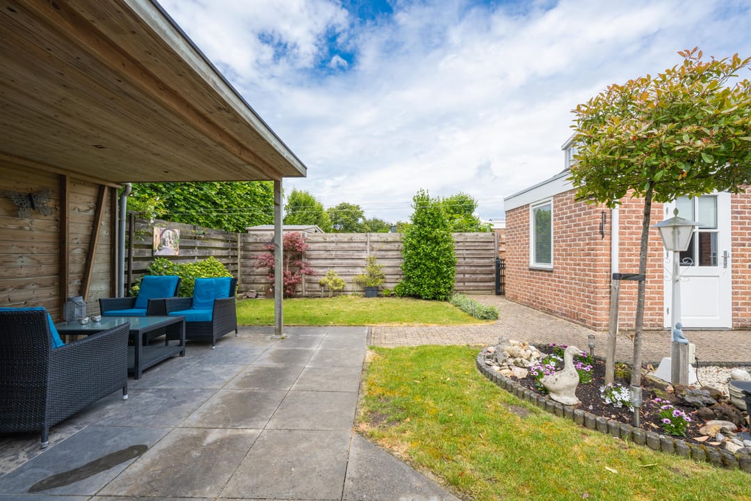 Spacious Half-Detached Home in Desirable Maurik — 32