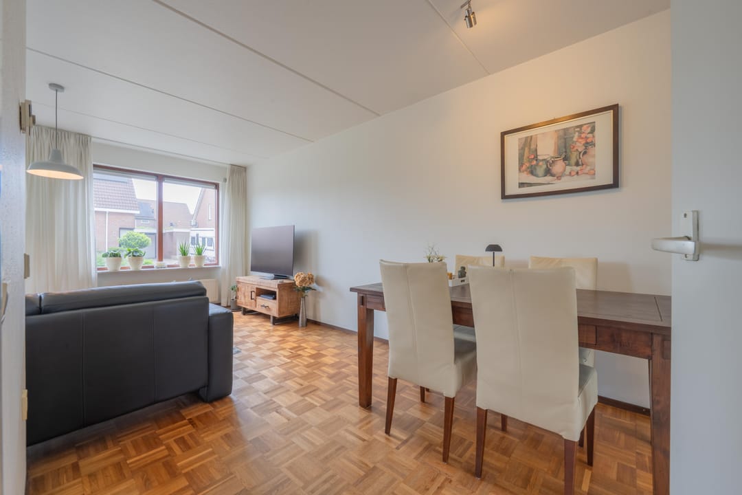 Spacious Half-Detached Home in Desirable Maurik — 13