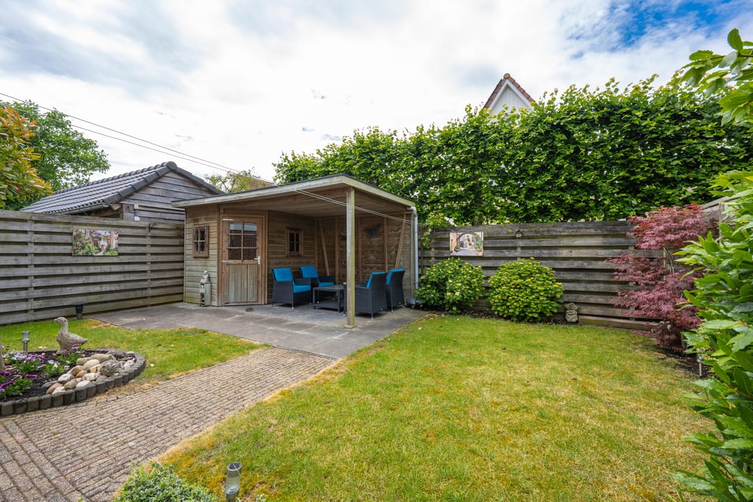 Spacious Half-Detached Home in Desirable Maurik — 37