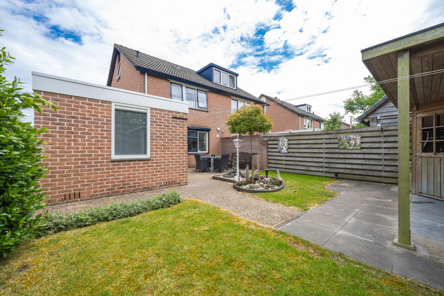 Spacious Half-Detached Home in Desirable Maurik — 34